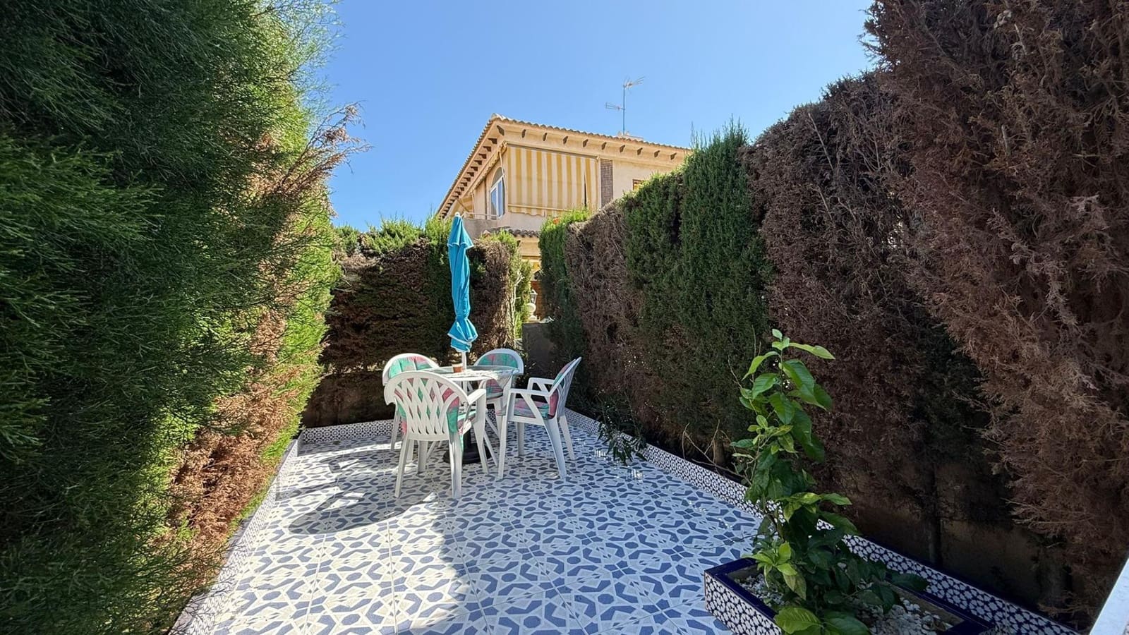 2 soveværelse Bungalow til salg i Torrevieja med swimmingpool - € 153.900 (Ref: 10018344)