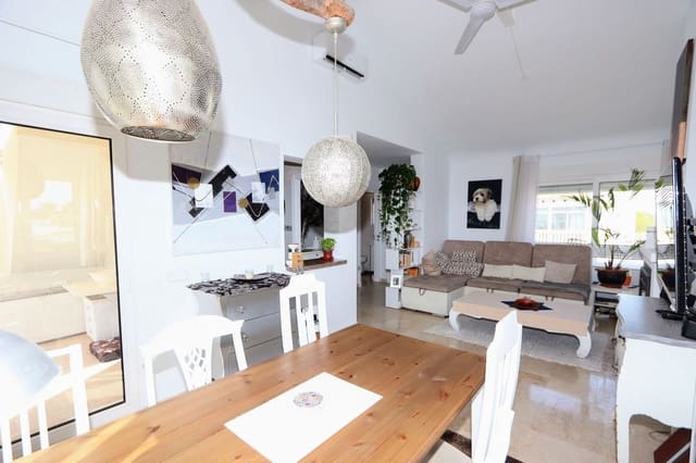 Chalet de 3 habitaciones en Villamartin, Orihuela en venta con piscina garaje - 349.990 € (Ref: 10020413)