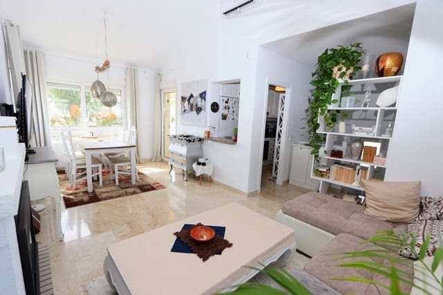 Chalet de 3 habitaciones en Villamartin, Orihuela en venta con piscina garaje - 349.990 € (Ref: 10020413)