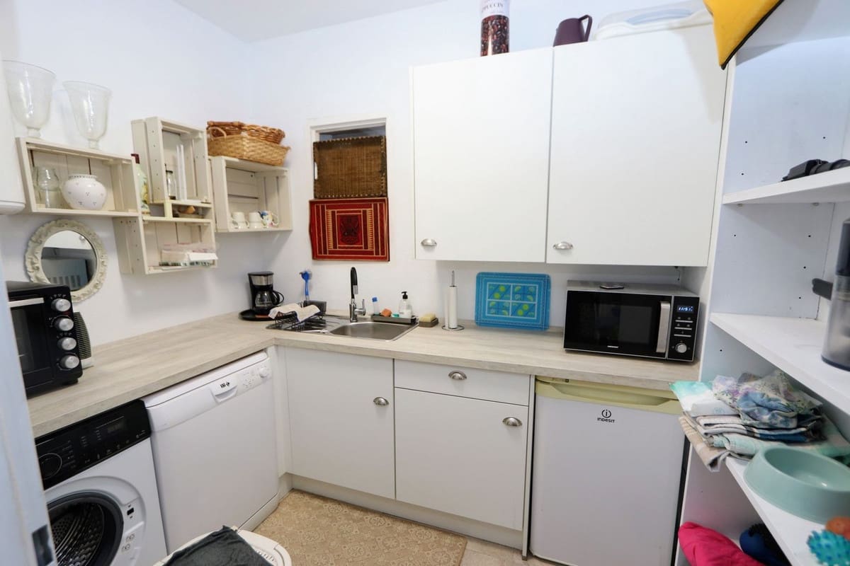 Chalet de 3 habitaciones en Villamartin en venta con piscina garaje - 349.990 € (Ref: 10020413)