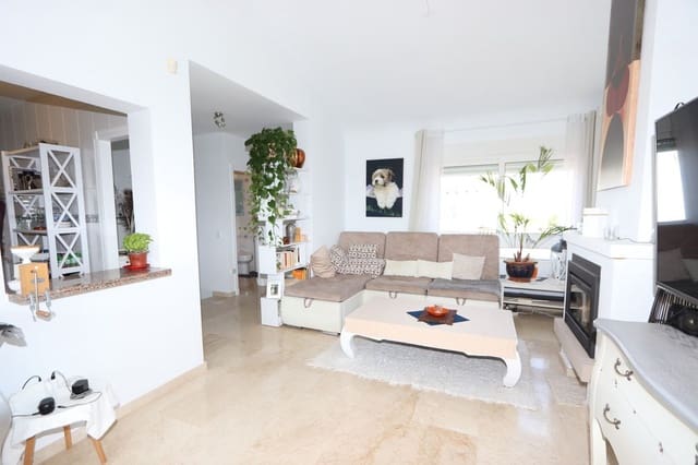 3 soveværelse Villa til salg i Villamartin, Orihuela med swimmingpool garage - € 349.990 (Ref: 10020413)