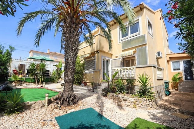 3 soveværelse Villa til salg i Villamartin, Orihuela med swimmingpool garage - € 349.990 (Ref: 10020413)