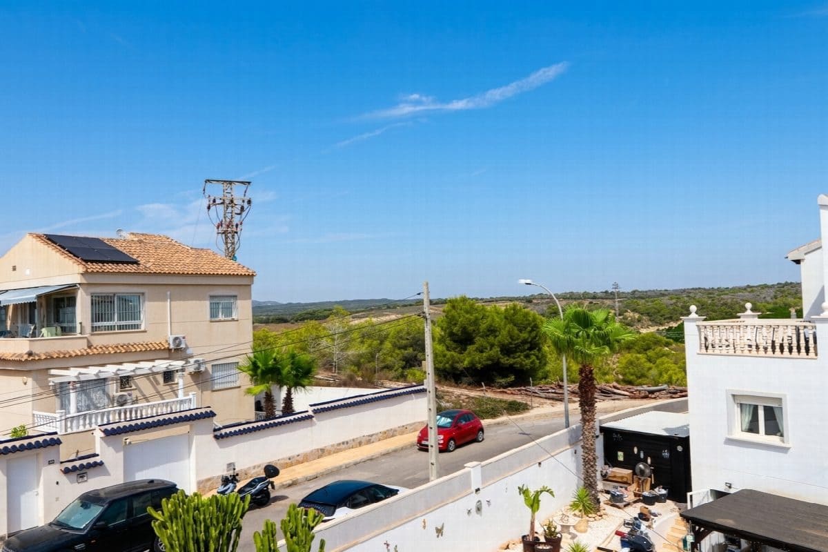 3 bedroom Villa for sale in Orihuela with pool garage - € 349,990 (Ref: 10020413)