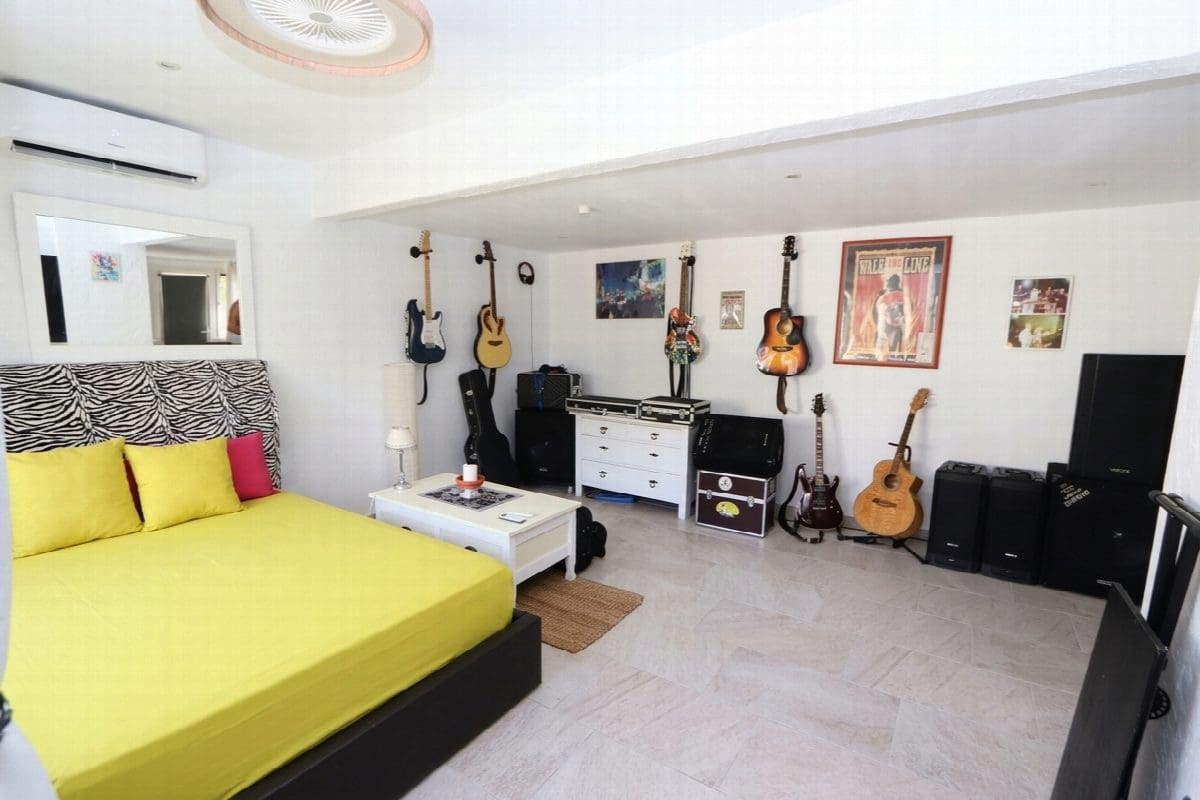 3 bedroom Villa for sale in Orihuela with pool garage - € 349,990 (Ref: 10020413)