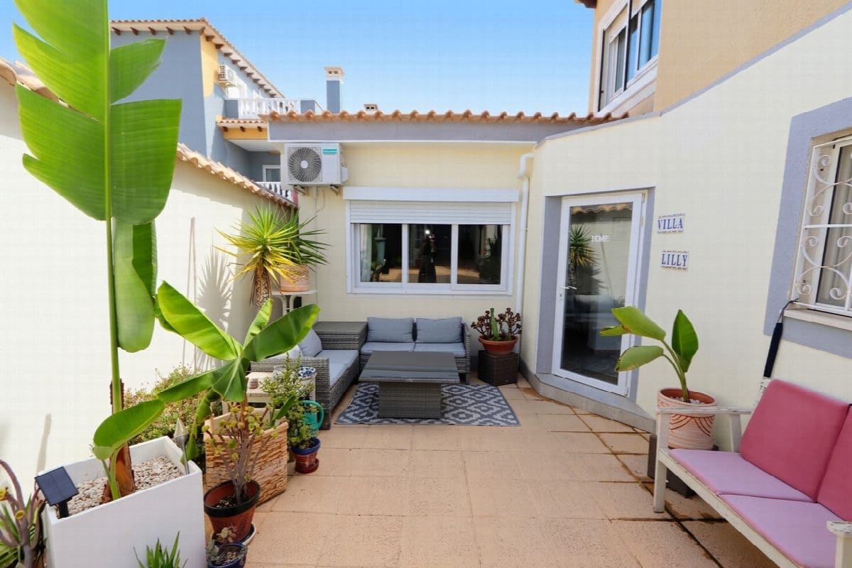 3 bedroom Villa for sale in Orihuela with pool garage - € 349,990 (Ref: 10020413)
