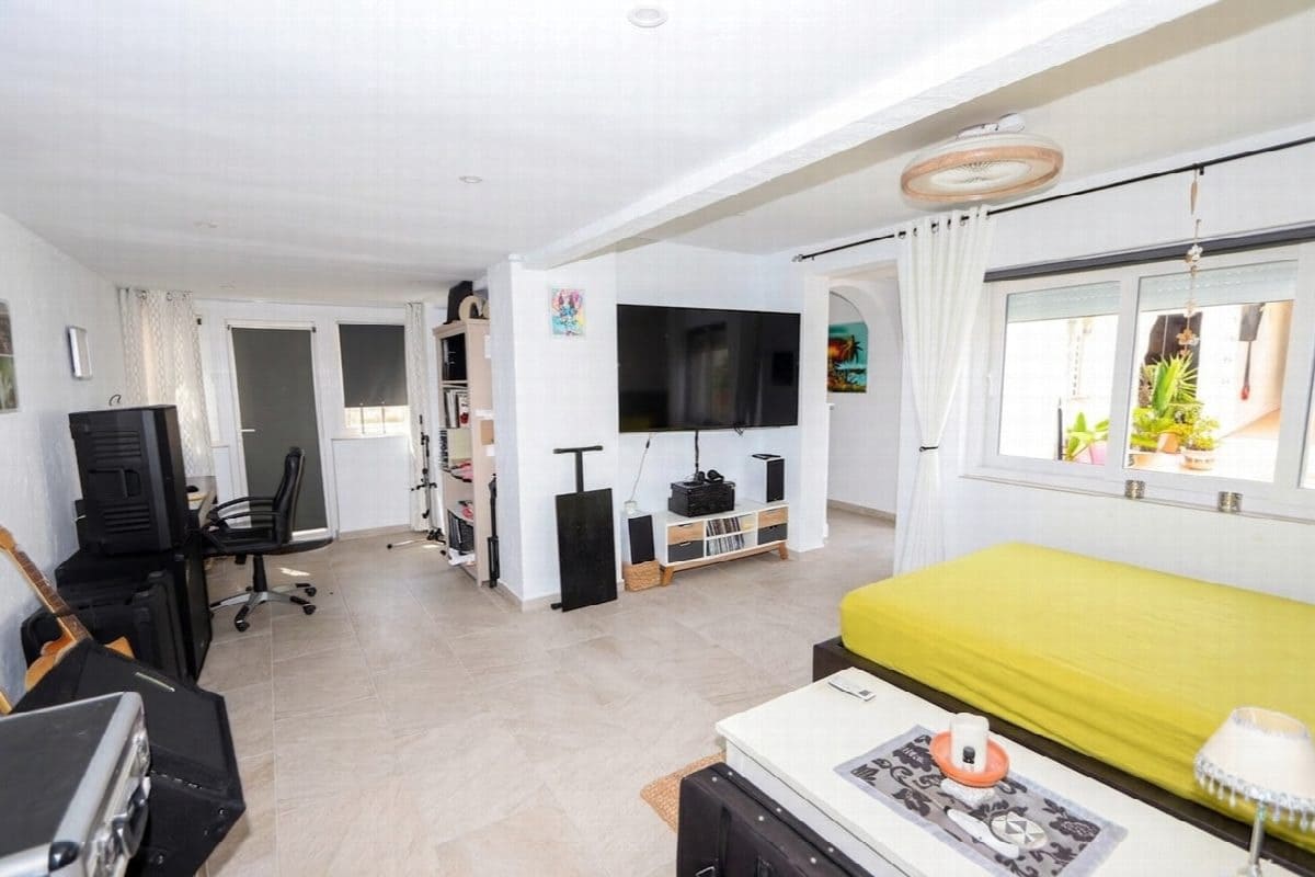 3 bedroom Villa for sale in Orihuela with pool garage - € 349,990 (Ref: 10020413)
