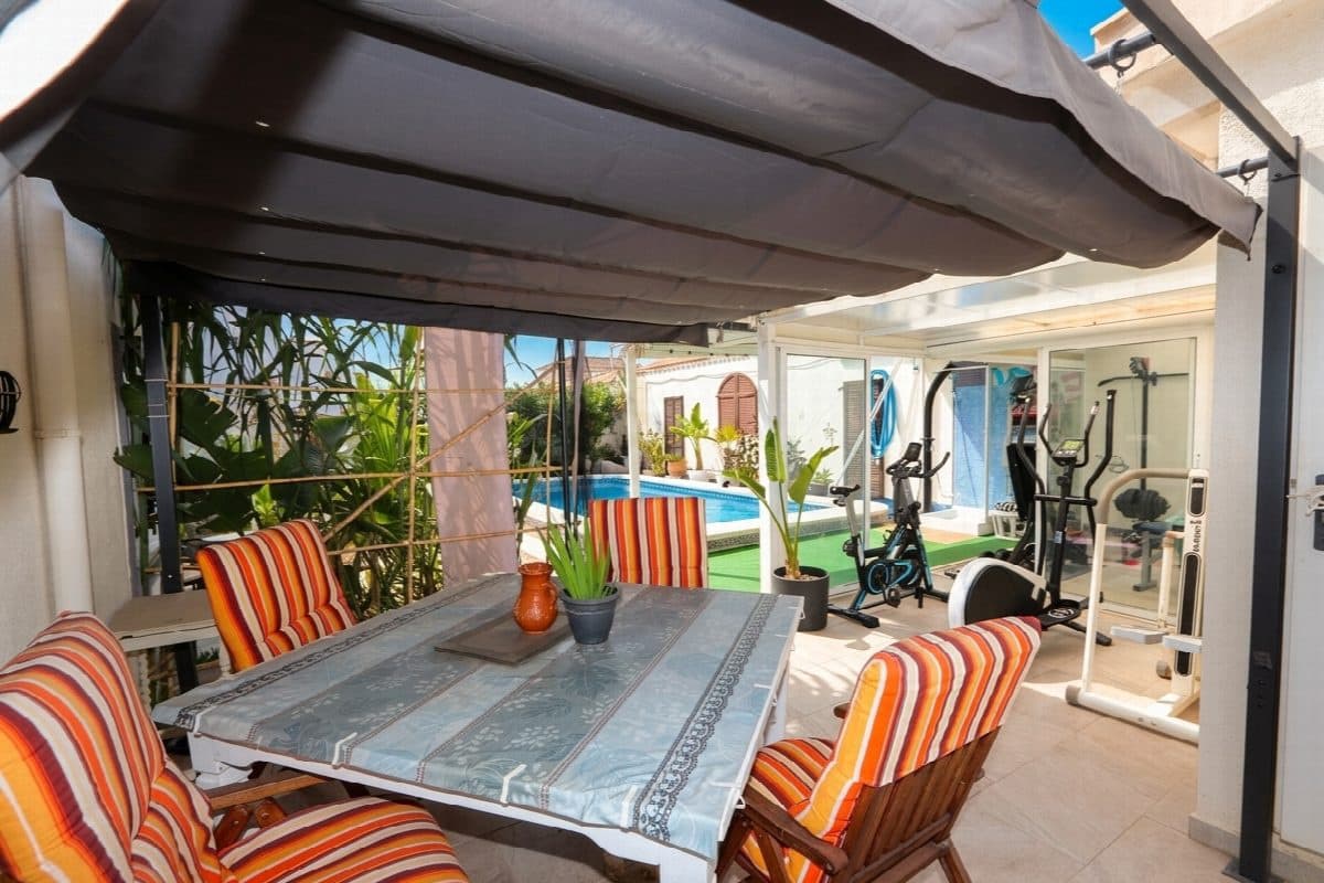 3 bedroom Villa for sale in Orihuela with pool garage - € 349,990 (Ref: 10020413)
