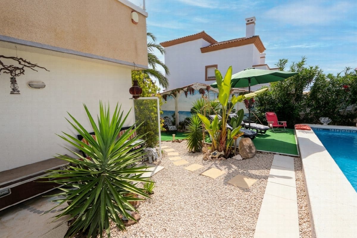3 bedroom Villa for sale in Orihuela with pool garage - € 349,990 (Ref: 10020413)