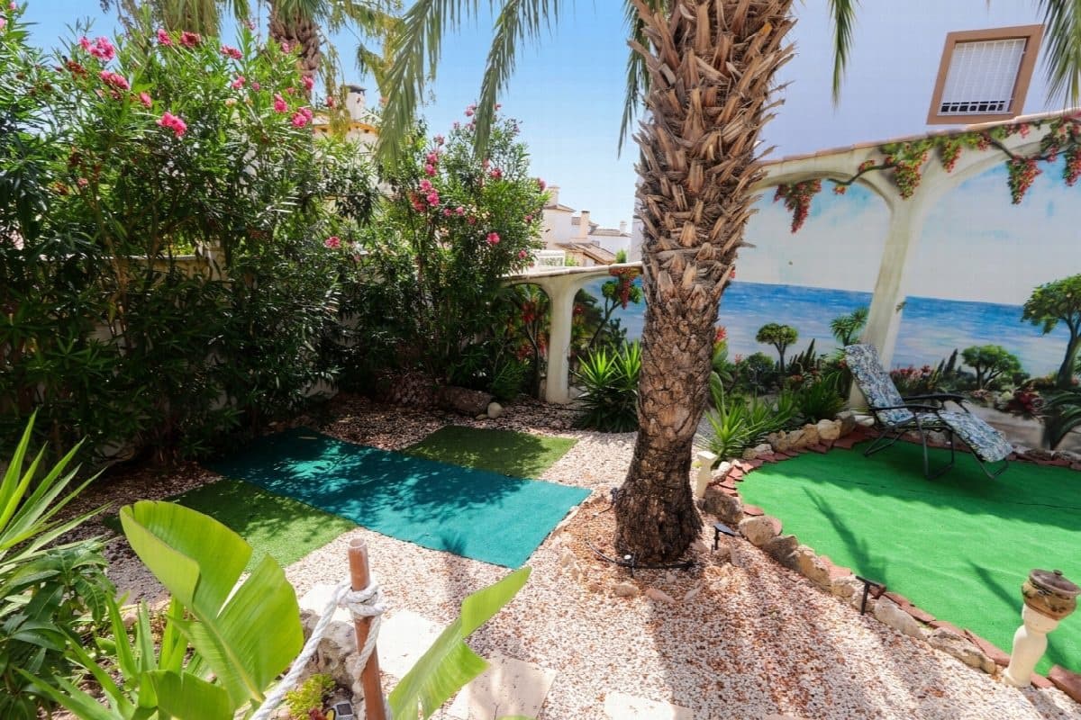 3 bedroom Villa for sale in Orihuela with pool garage - € 349,990 (Ref: 10020413)