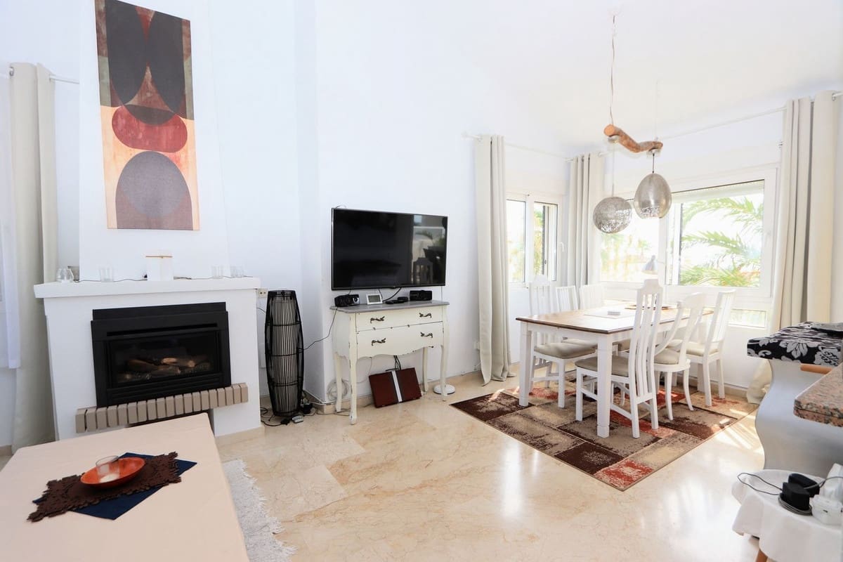 3 slaapkamer Villa te koop in Villamartin met zwembad garage - € 349.990 (Ref: 10020414)