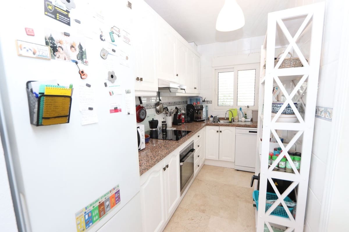 3 slaapkamer Villa te koop in Villamartin met zwembad garage - € 349.990 (Ref: 10020414)