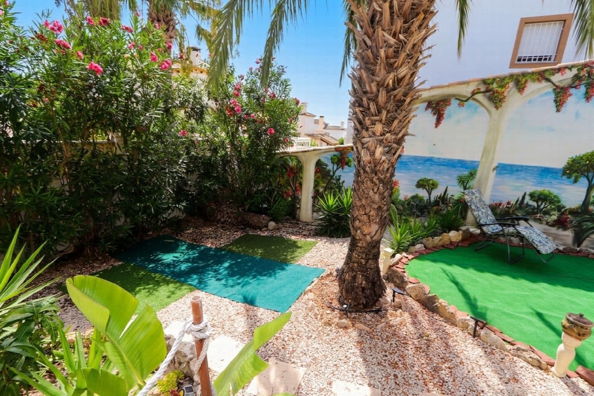 3 bedroom Villa for sale in Alicante / Alacant city with pool garage - € 349,990 (Ref: 10020414)