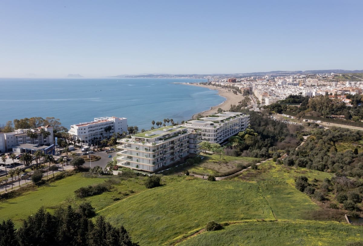 Apartamento de 3 habitaciones en Estepona en venta con piscina - 2.500.000 € (Ref: 10022170)