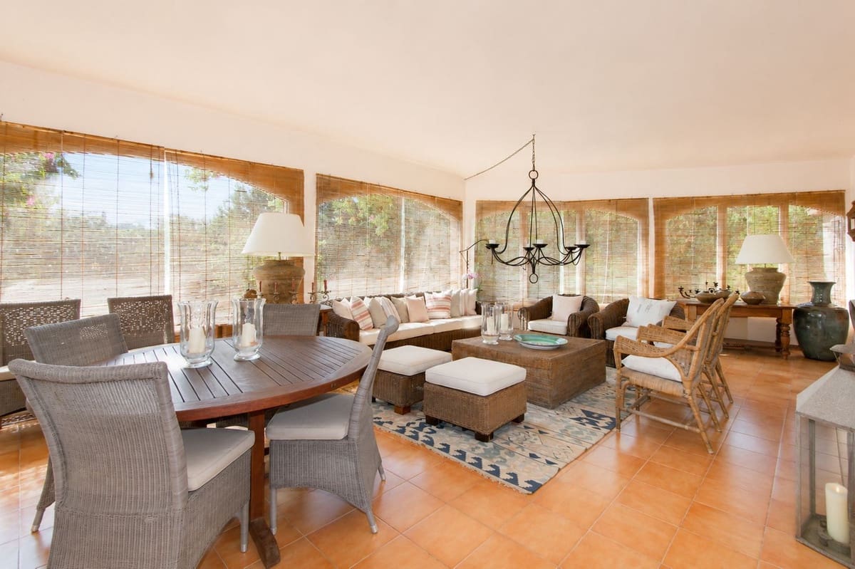 4 Zimmer Villa zu verkaufen in La Quinta mit Pool - 3.650.000 € (Ref: 10022172)