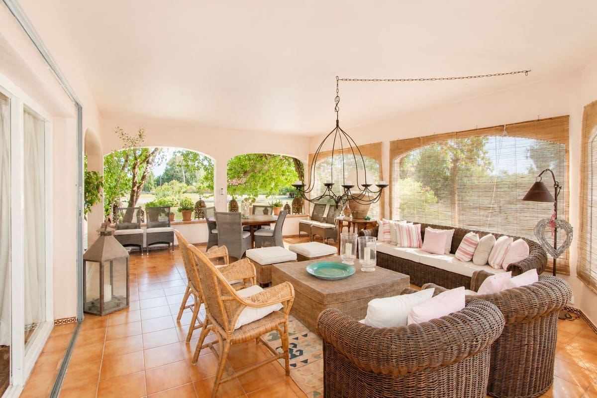 4 Zimmer Villa zu verkaufen in La Quinta mit Pool - 3.650.000 € (Ref: 10022172)