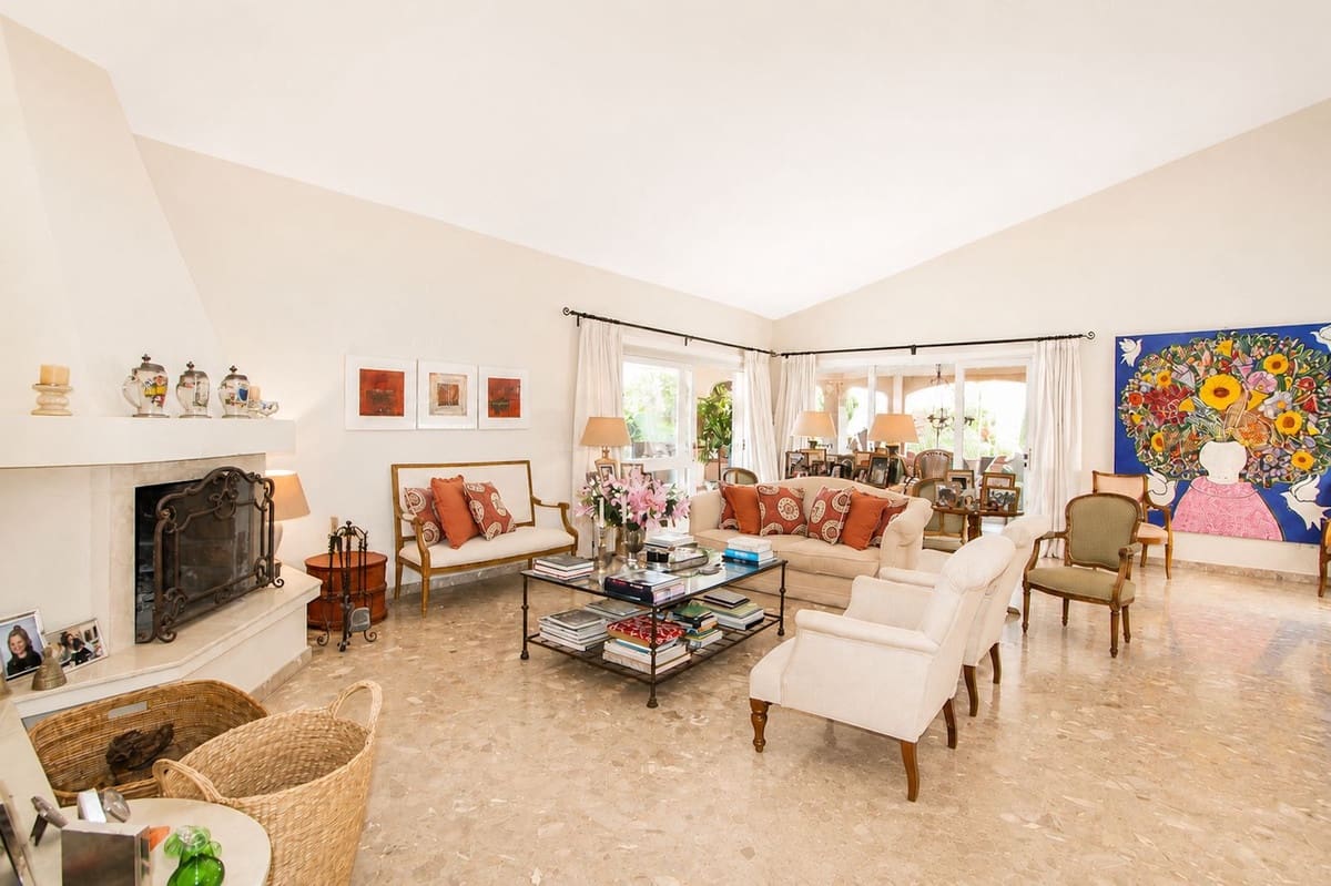 4 Zimmer Villa zu verkaufen in La Quinta mit Pool - 3.650.000 € (Ref: 10022172)