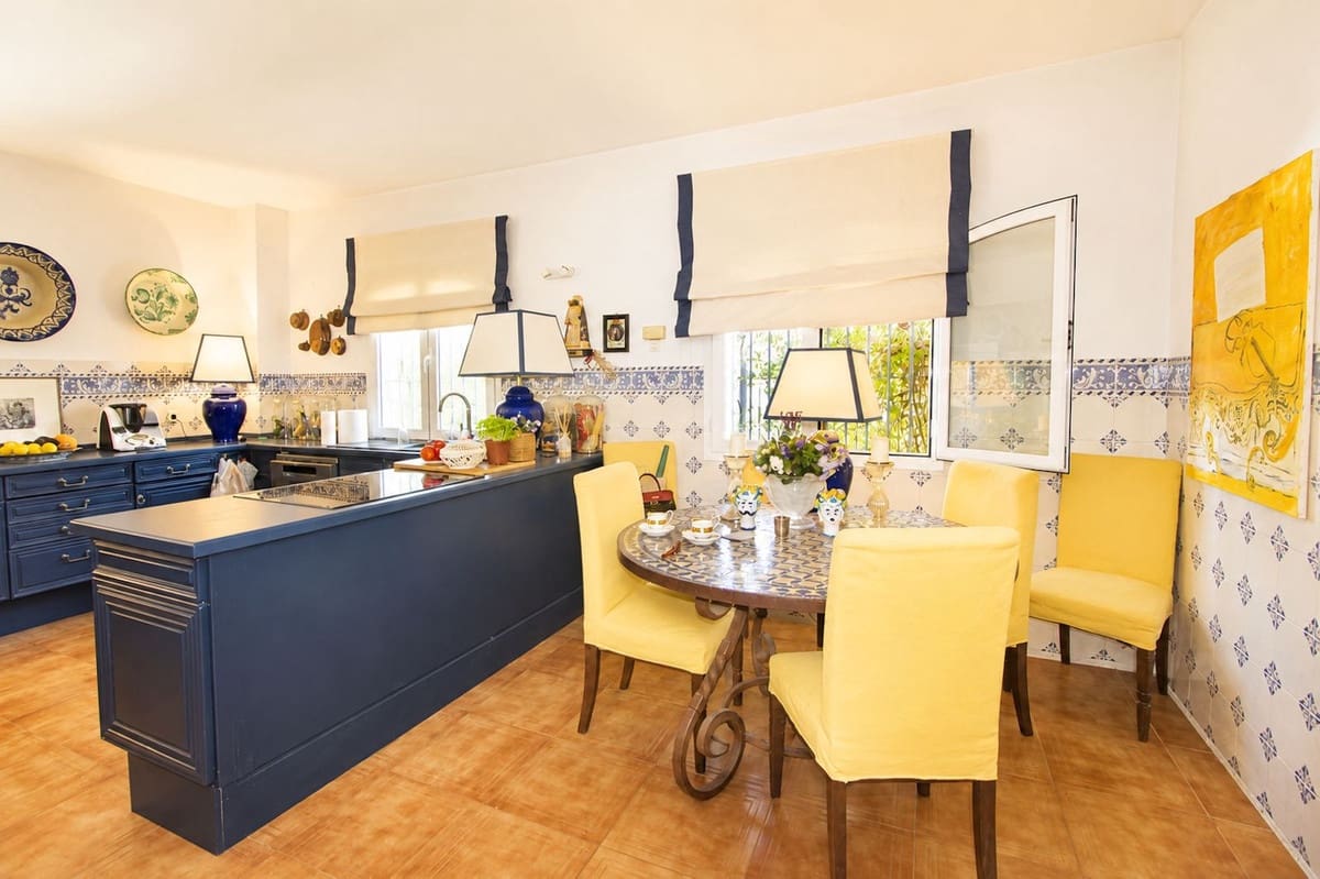 4 Zimmer Villa zu verkaufen in La Quinta mit Pool - 3.650.000 € (Ref: 10022172)