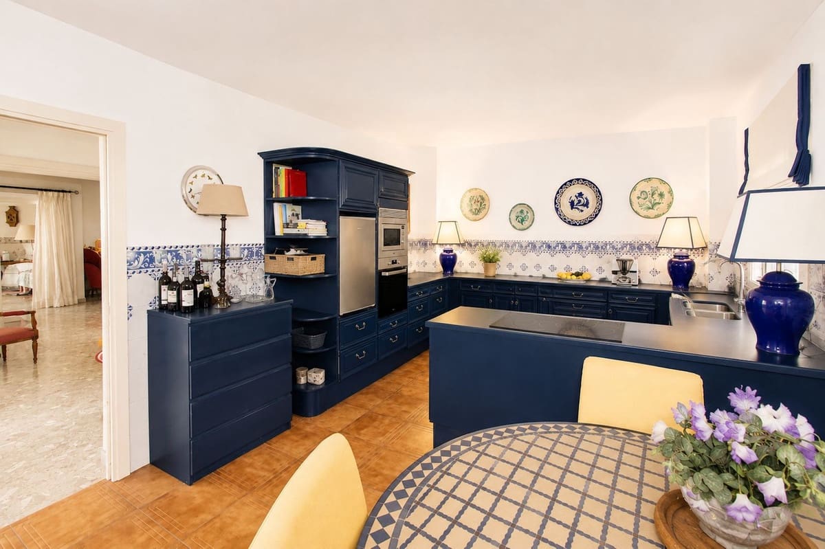4 Zimmer Villa zu verkaufen in La Quinta mit Pool - 3.650.000 € (Ref: 10022172)
