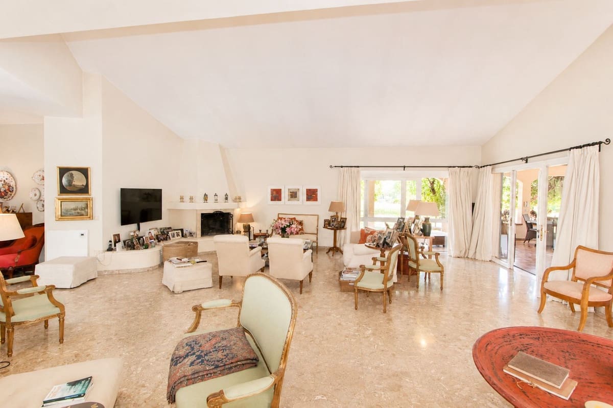 4 Zimmer Villa zu verkaufen in La Quinta mit Pool - 3.650.000 € (Ref: 10022172)