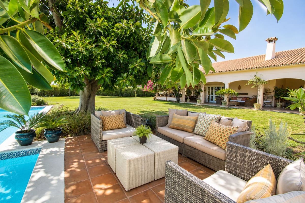 4 Zimmer Villa zu verkaufen in La Quinta mit Pool - 3.650.000 € (Ref: 10022172)