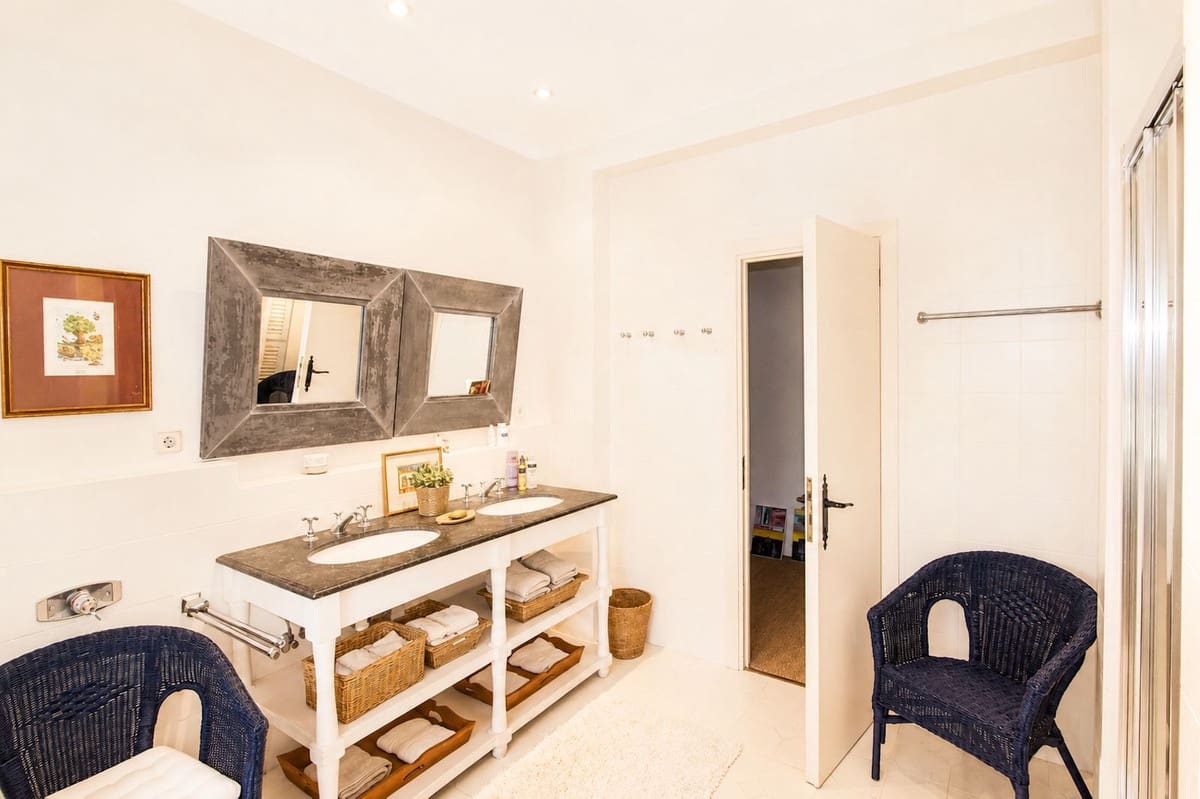 4 Zimmer Villa zu verkaufen in La Quinta mit Pool - 3.650.000 € (Ref: 10022172)