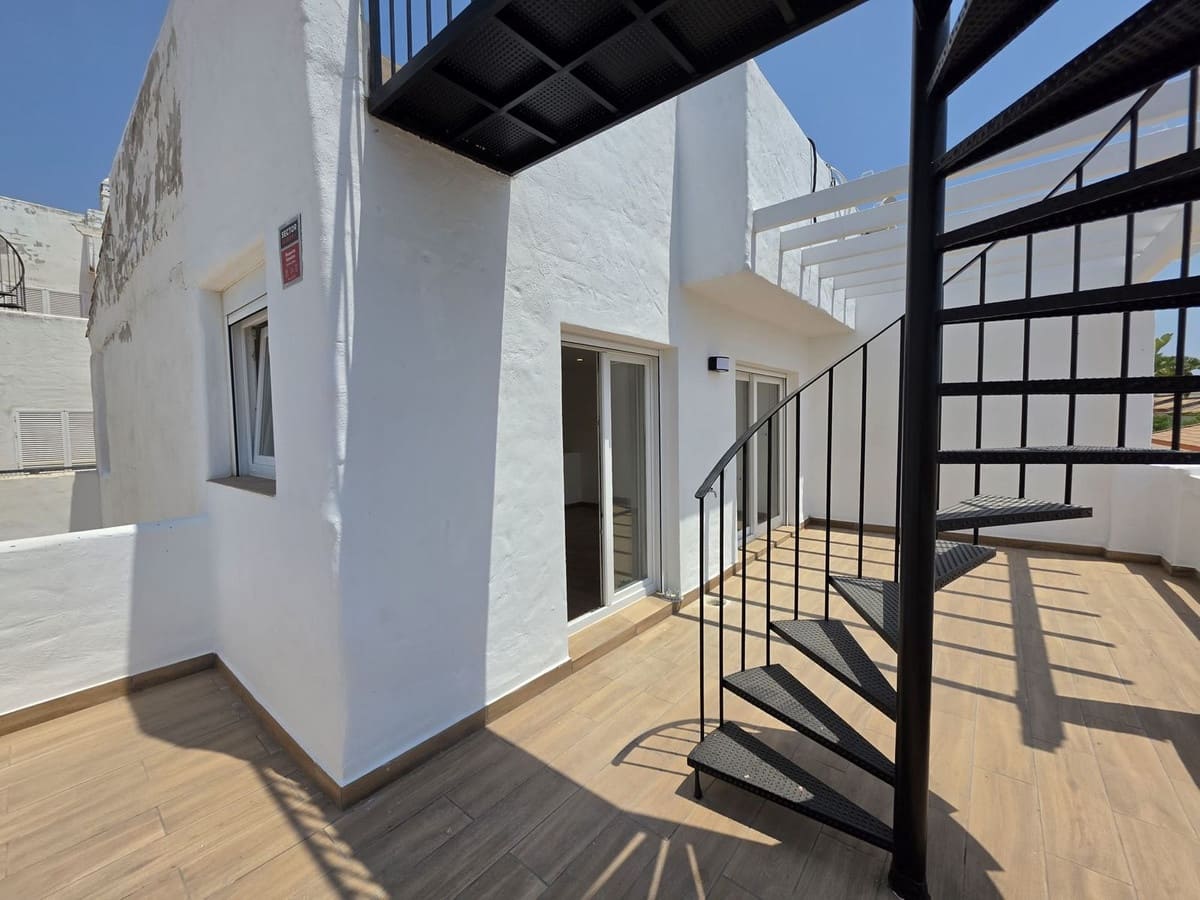 2 bedroom Townhouse for sale in Manilva with pool garage - € 280,000 (Ref: 10022173)