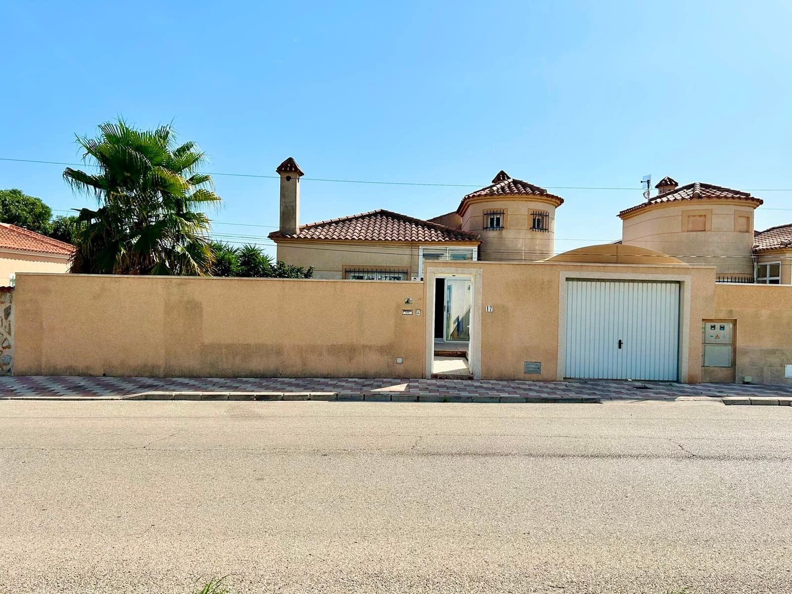 3 sypialnia Willa na sprzedaż w Torrevieja - 360 000 € (Ref: 10022174)