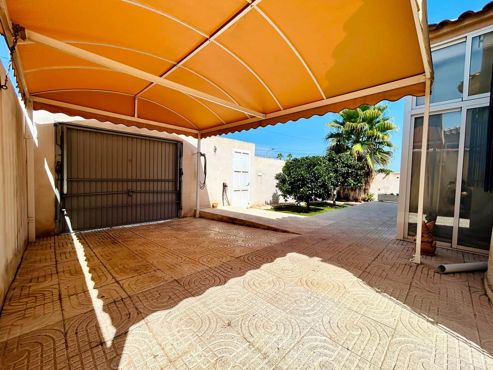 3 sypialnia Willa na sprzedaż w Torrevieja - 360 000 € (Ref: 10022174)
