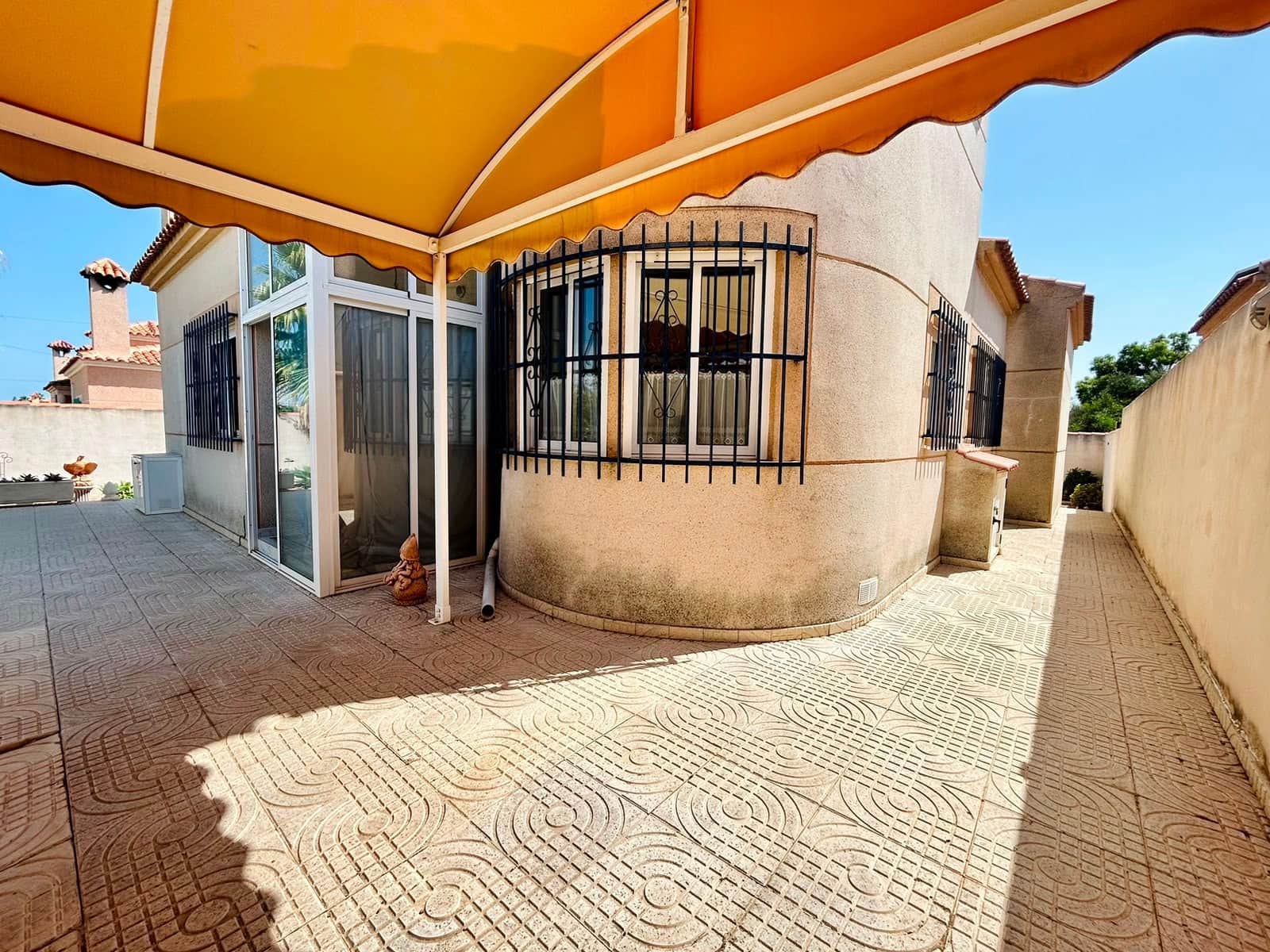3 sypialnia Willa na sprzedaż w Torrevieja - 360 000 € (Ref: 10022174)