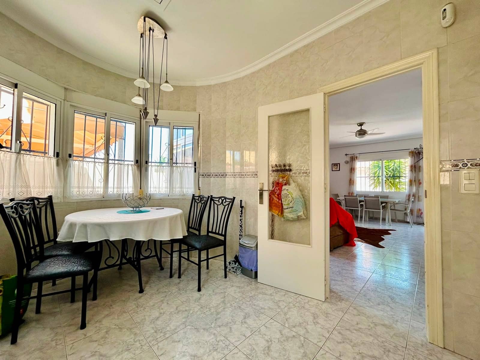 3 sypialnia Willa na sprzedaż w Torrevieja - 360 000 € (Ref: 10022174)