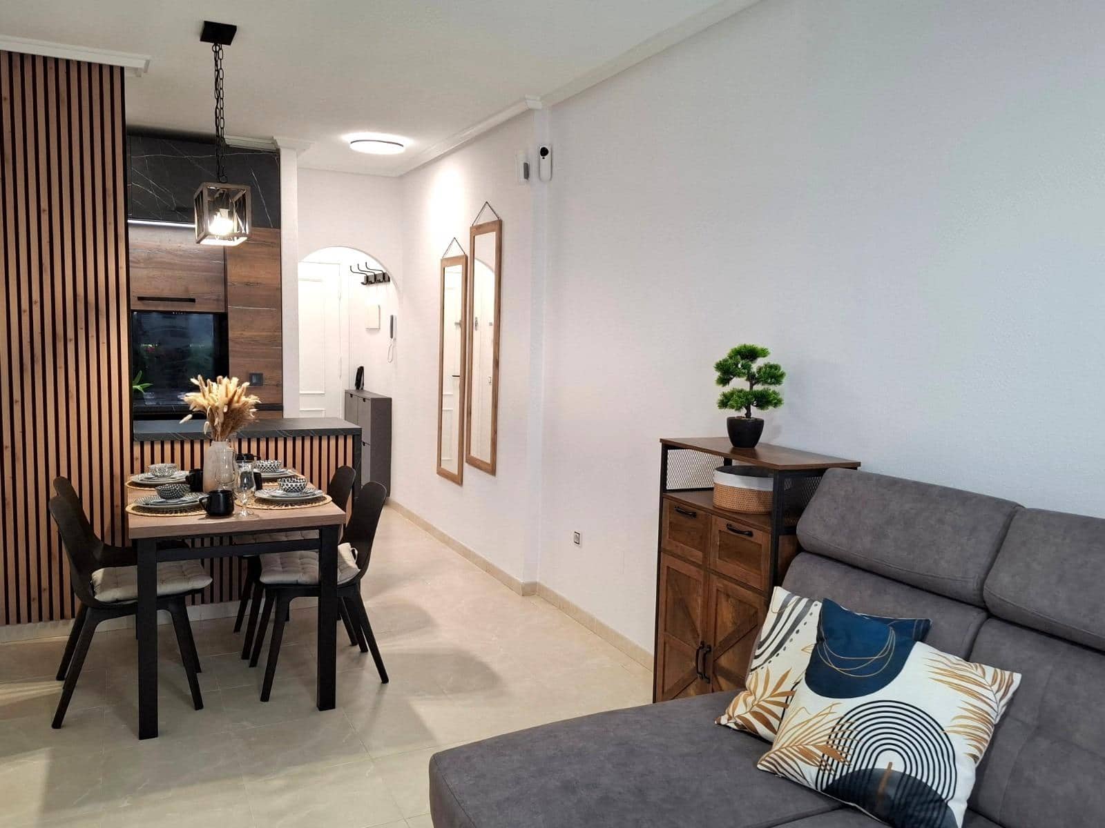 2 soveværelse Lejlighed til salg i Torrevieja med swimmingpool garage - € 177.950 (Ref: 10022176)