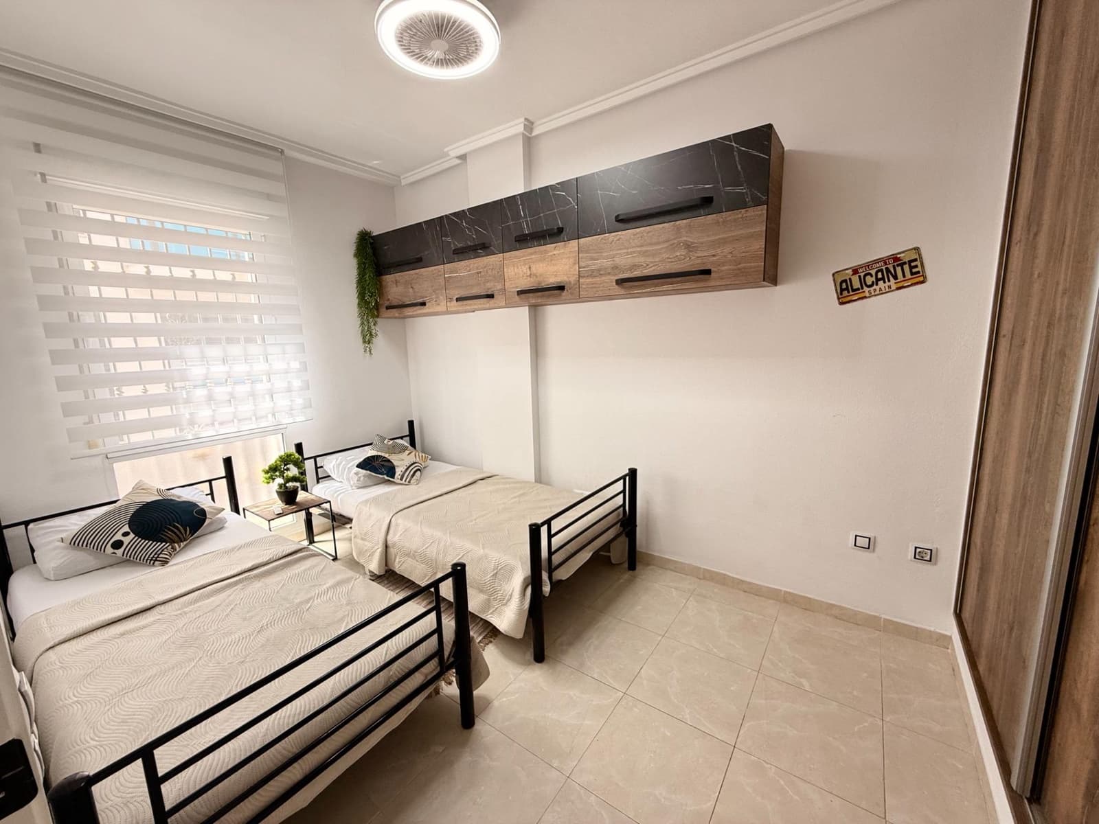 2 soveværelse Lejlighed til salg i Torrevieja med swimmingpool garage - € 177.950 (Ref: 10022176)