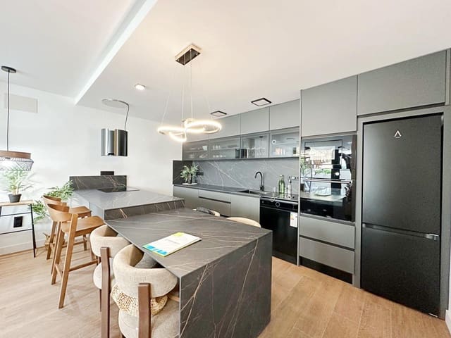 3 camera da letto Casa in vendita in Nueva Torrevieja, Torrevieja con piscina - 539.000 € (Rif: 10022180)