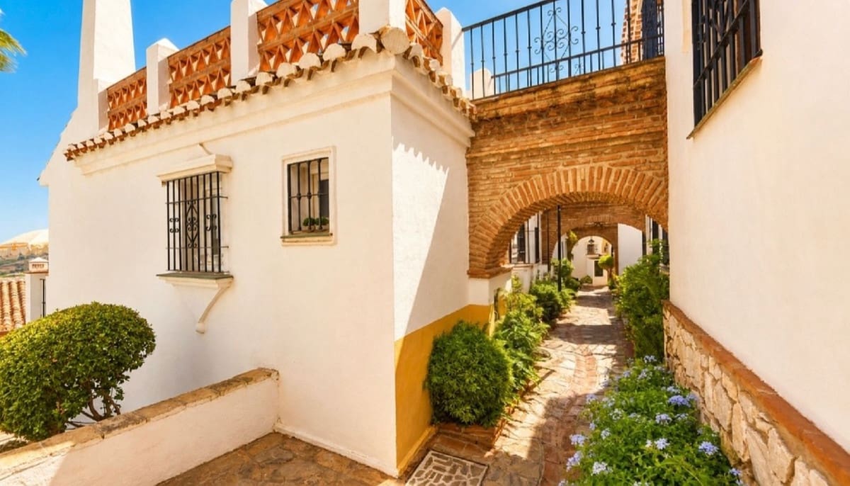 2 makuuhuone Omakotitalo myytävänä paikassa Mijas Golf mukana uima-altaan - 370 000 € (Ref: 10022182)