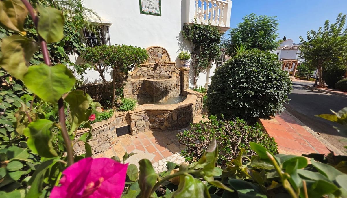 2 makuuhuone Omakotitalo myytävänä paikassa Mijas Golf mukana uima-altaan - 370 000 € (Ref: 10022182)