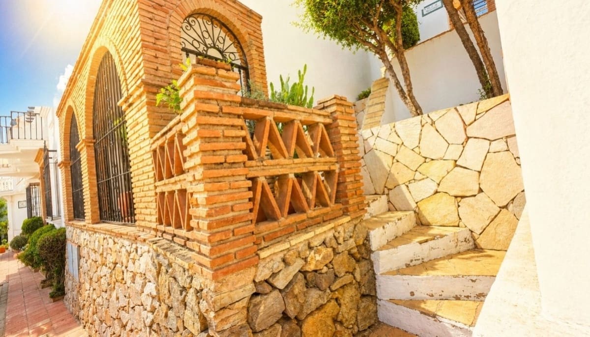 2 makuuhuone Omakotitalo myytävänä paikassa Mijas Golf mukana uima-altaan - 370 000 € (Ref: 10022182)