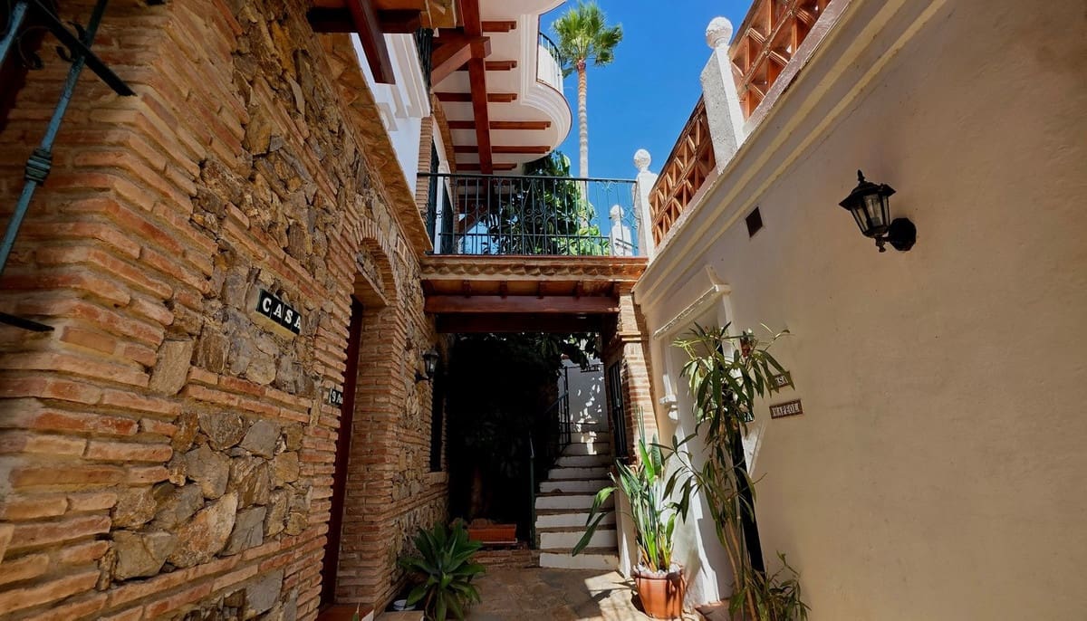 2 makuuhuone Omakotitalo myytävänä paikassa Mijas Golf mukana uima-altaan - 370 000 € (Ref: 10022182)