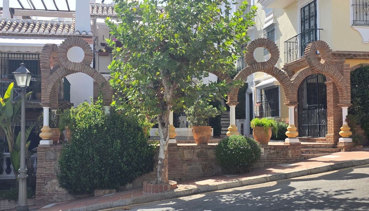 2 makuuhuone Omakotitalo myytävänä paikassa Mijas Golf mukana uima-altaan - 370 000 € (Ref: 10022182)