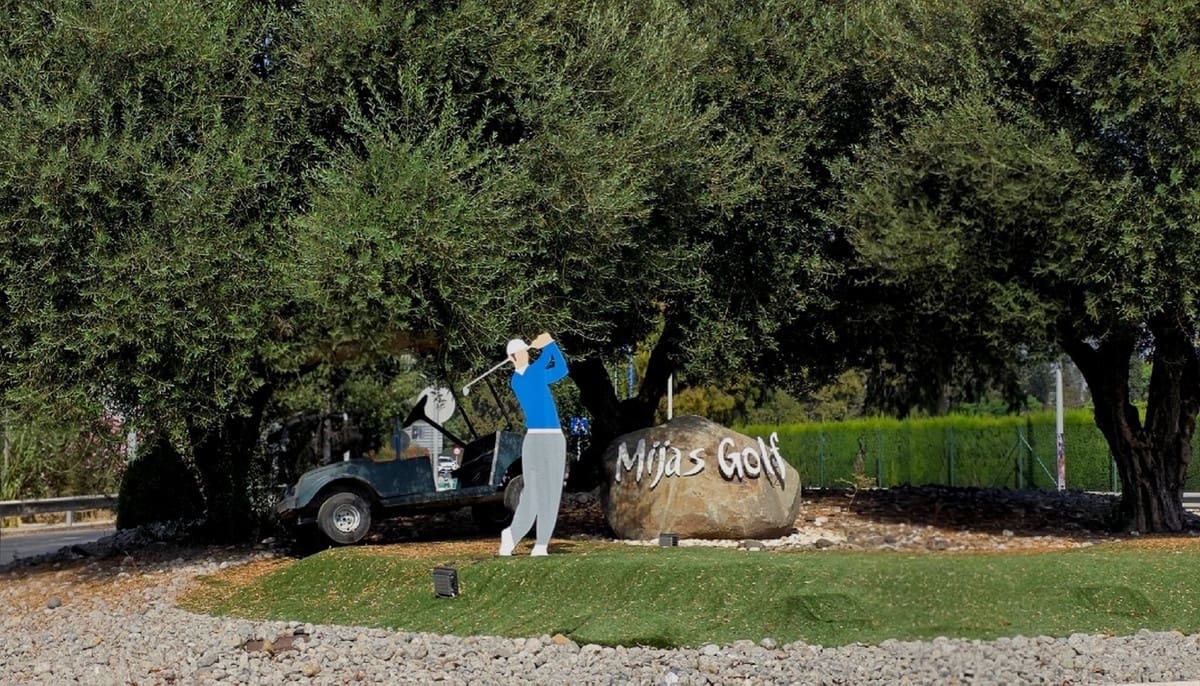 2 makuuhuone Omakotitalo myytävänä paikassa Mijas Golf mukana uima-altaan - 370 000 € (Ref: 10022182)