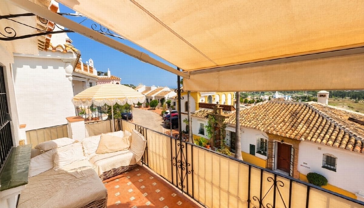 2 bedroom Villa for sale in Mijas Golf with pool - € 370,000 (Ref: 10022182)