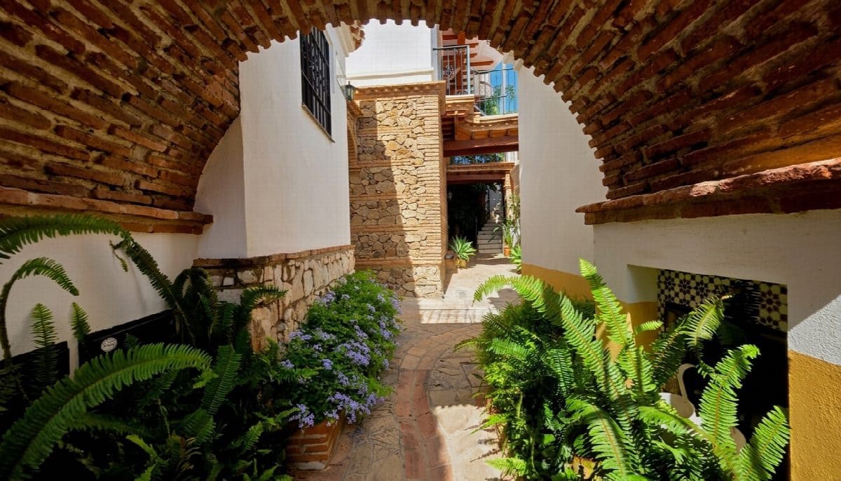 2 bedroom Villa for sale in Mijas Golf with pool - € 370,000 (Ref: 10022182)