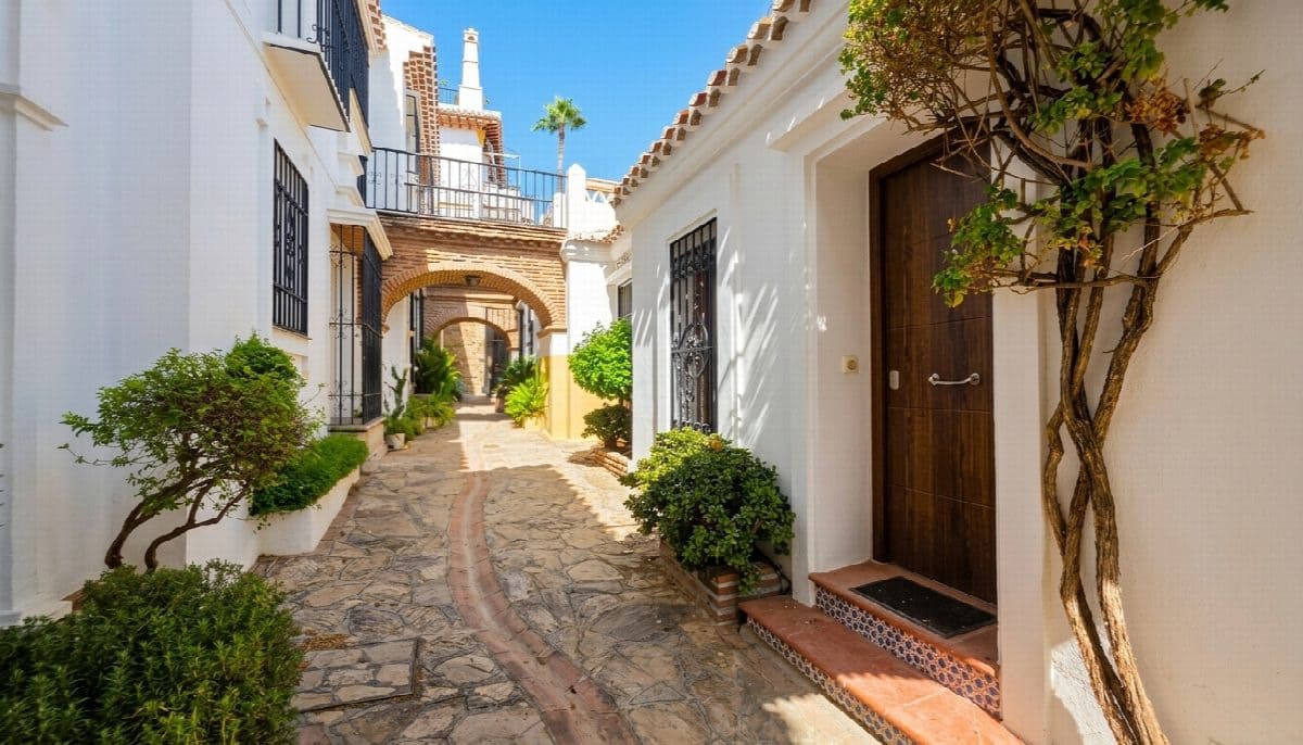 2 bedroom Villa for sale in Mijas Golf with pool - € 370,000 (Ref: 10022182)