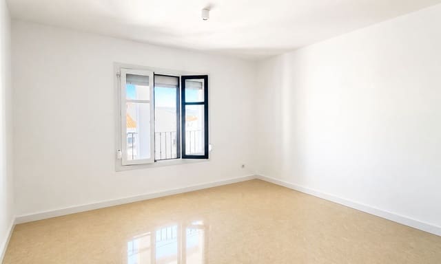 1 slaapkamer Appartement te koop in San Luis de Sabinillas, Manilva met zwembad - € 220.000 (Ref: 10023759)