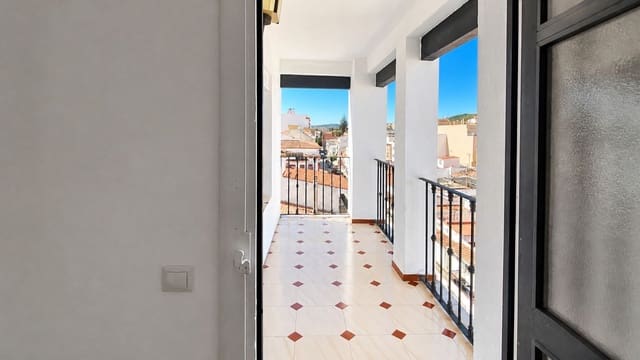 1 slaapkamer Appartement te koop in San Luis de Sabinillas, Manilva met zwembad - € 220.000 (Ref: 10023759)