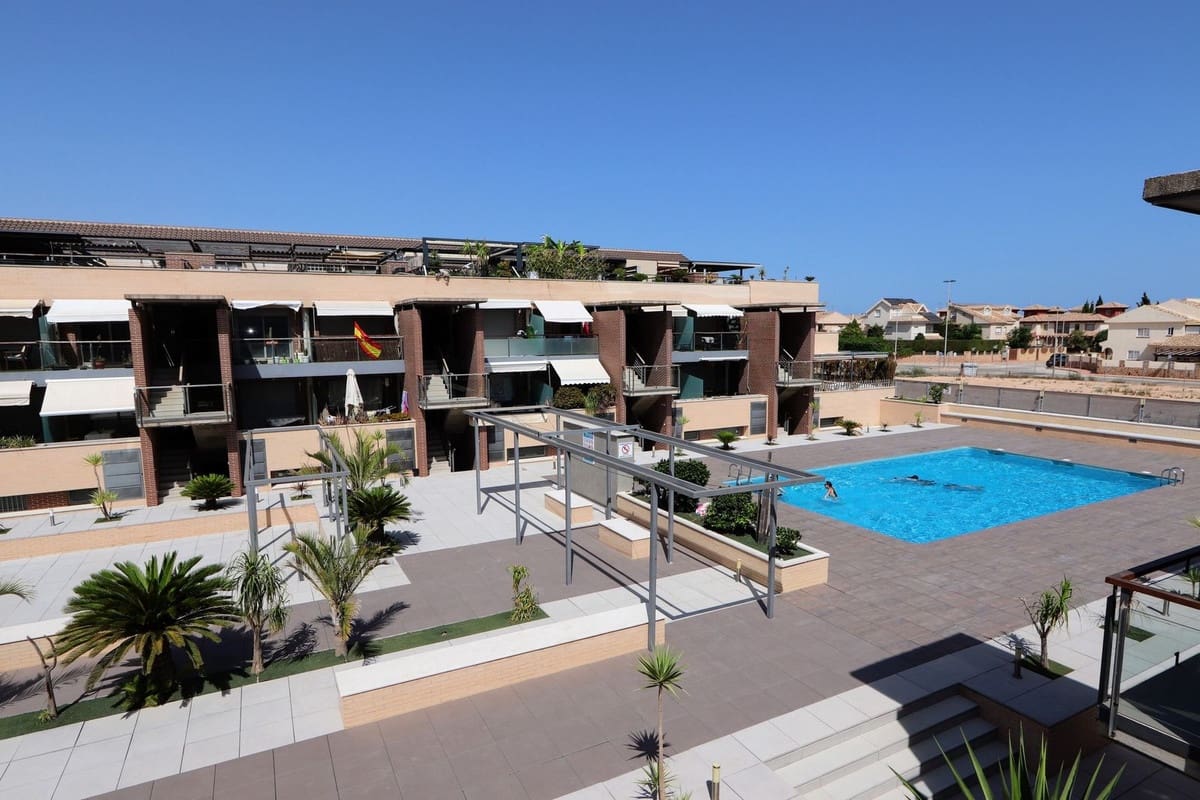 3 Zimmer Apartment zu verkaufen in San Javier mit Pool - 250.000 € (Ref: 10023760)