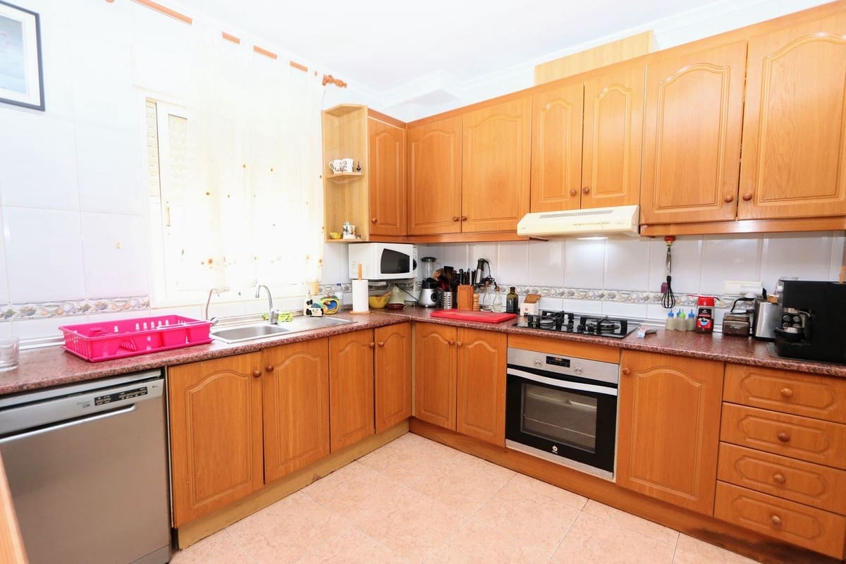 3 sovrum Lägenhet till salu i Playa Flamenca med pool garage - 190 000 € (Ref: 10023761)
