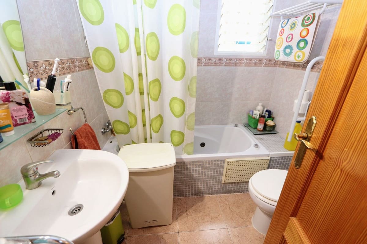 3 sovrum Lägenhet till salu i Playa Flamenca med pool garage - 190 000 € (Ref: 10023761)