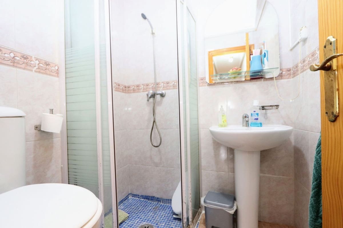 3 sovrum Lägenhet till salu i Playa Flamenca med pool garage - 190 000 € (Ref: 10023761)