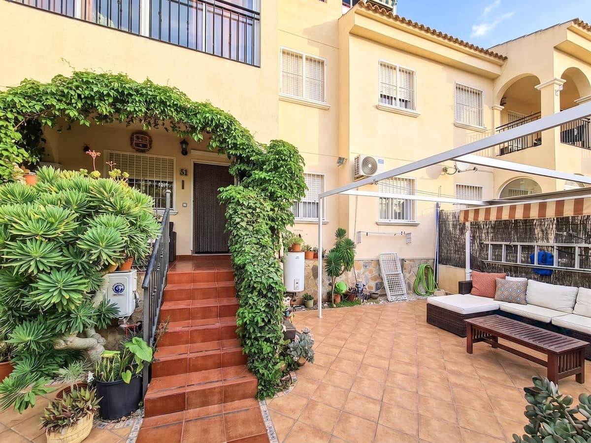 3 sovrum Lägenhet till salu i Playa Flamenca med pool garage - 190 000 € (Ref: 10023761)