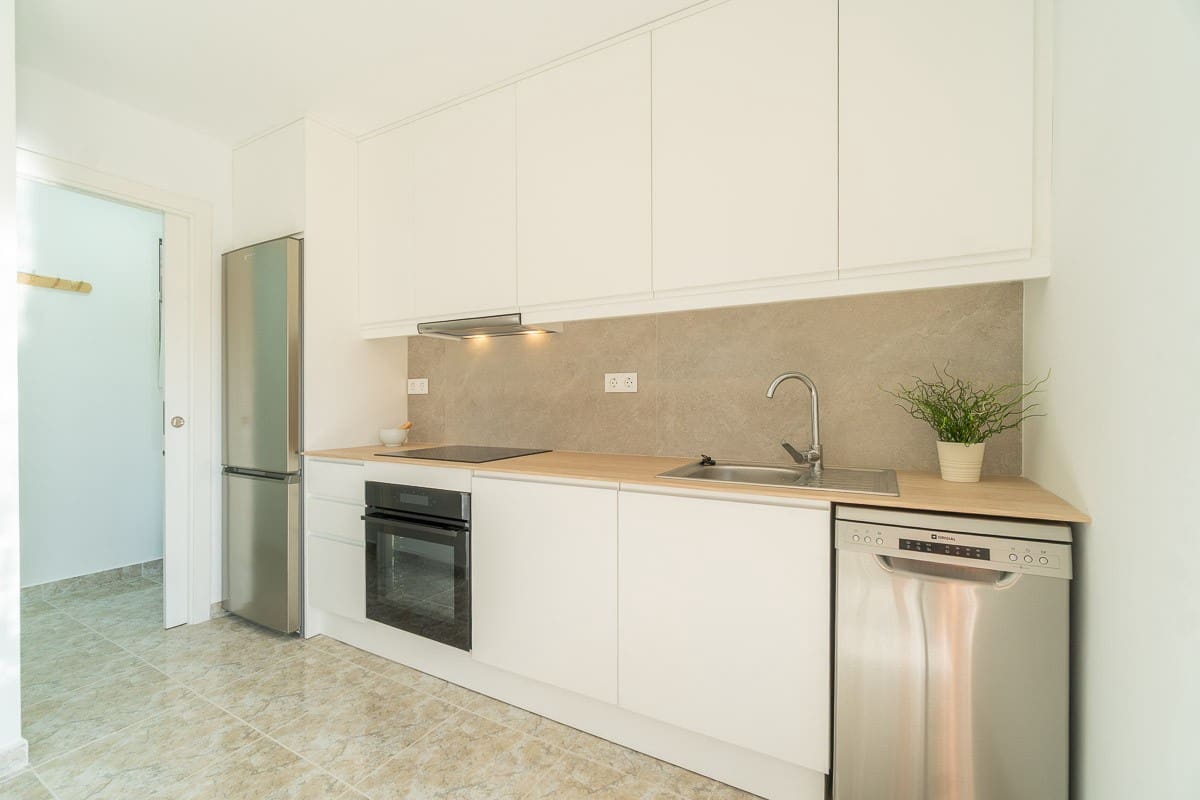 Apartamento de 2 habitaciones en Torrevieja en venta - 199.000 € (Ref: 10023765)